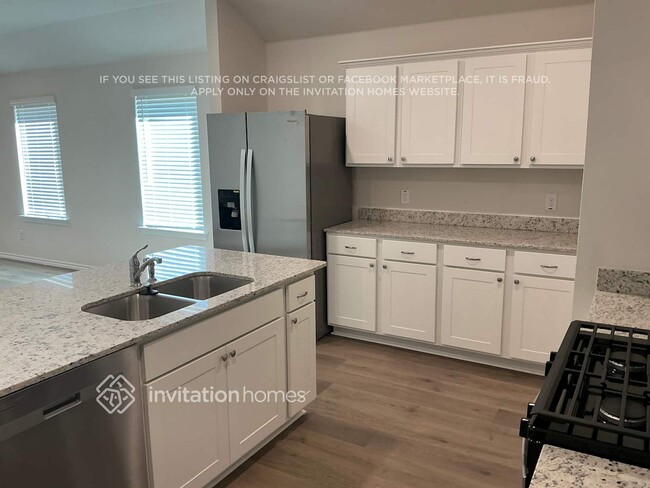 Building Photo - 3909 Amethyst Dr