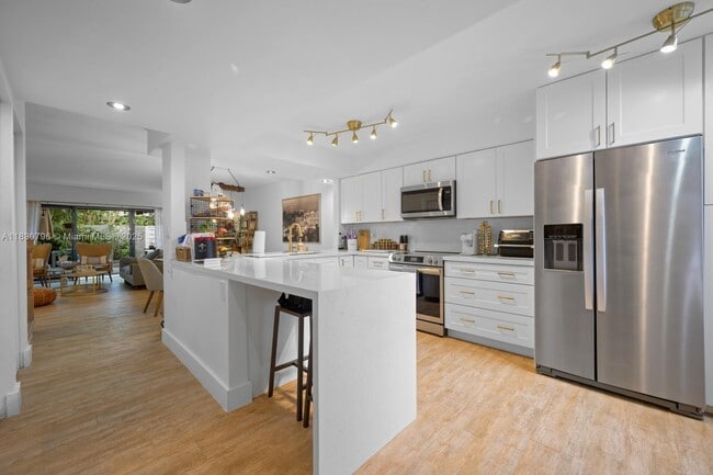 Building Photo - 3501 Magellan Cir