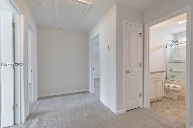 Building Photo - 1068 S Innovation Dr