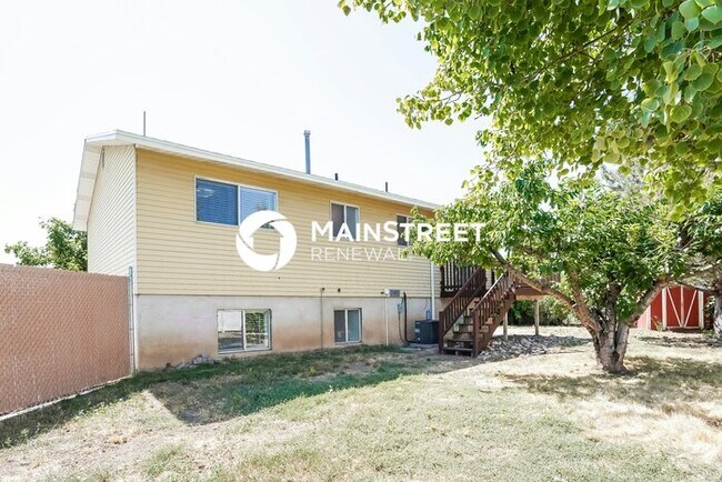 Building Photo - 4 Bedroom Pet-Friendly Home in Clearfield,...