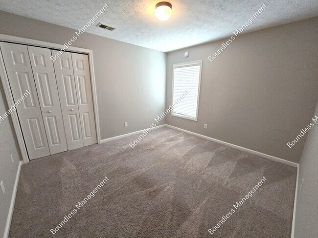 Building Photo - 150 Silver Arrow Cir