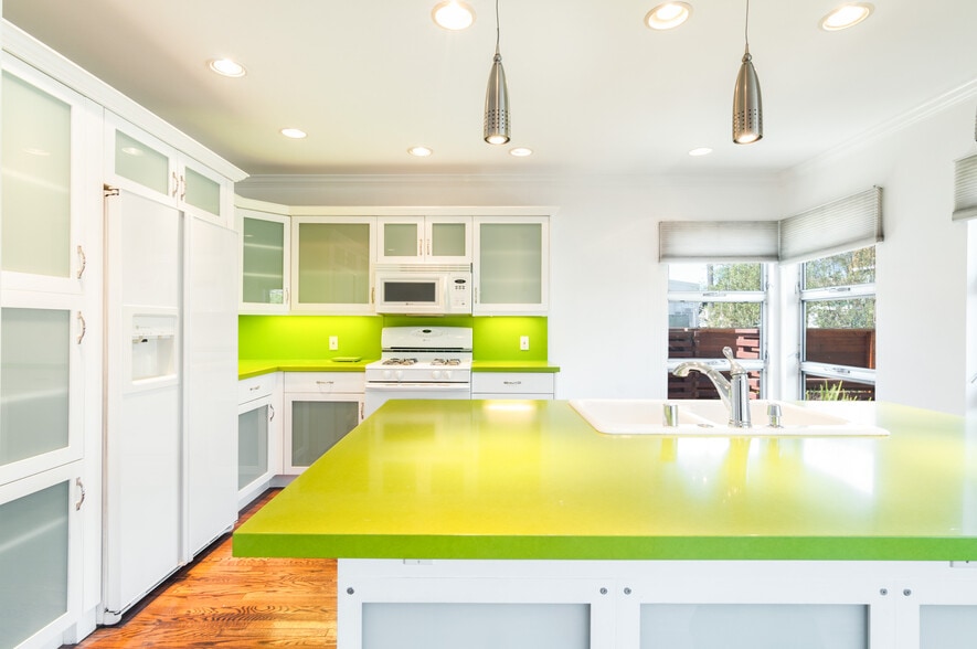 Building Photo - 750 Vernon Ave