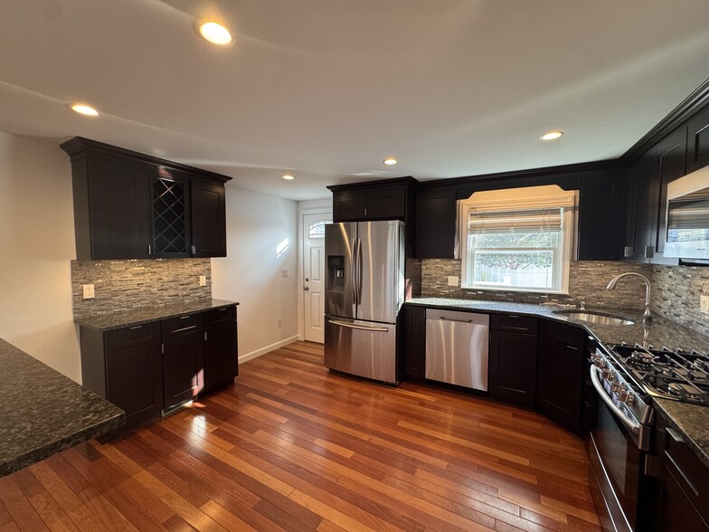 Building Photo - 34 Braman St