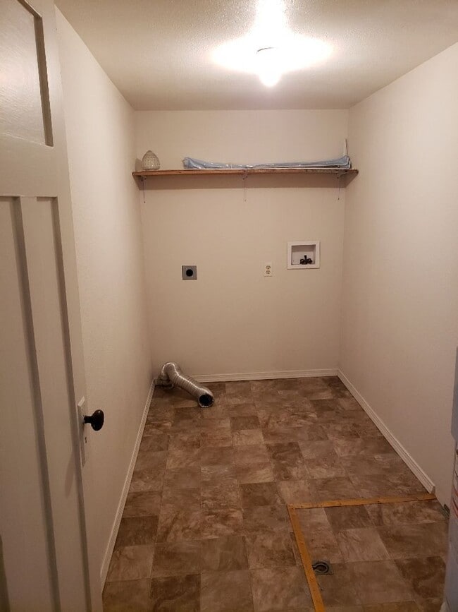 Building Photo - STATUS: AVAILABLE  | R93H | $1695