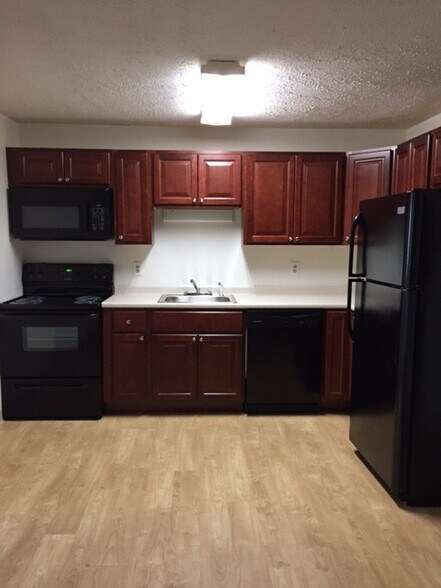 Interior Photo - Residences at Riverside