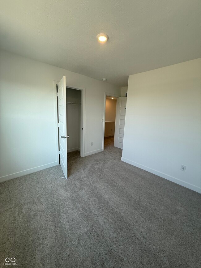 Building Photo - 15310 Swallow Fls Wy