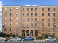Building Photo - 2828 Wisconsin Ave NW