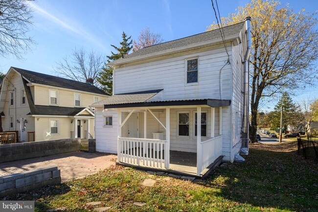 Building Photo - 1923 Gwynn Oak Ave