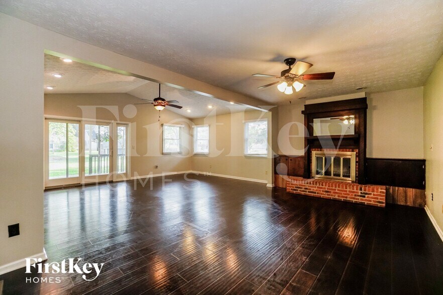 Building Photo - 284 Bristol Dr SW