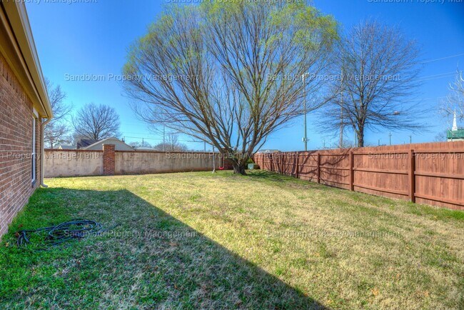 Building Photo - FOR LEASE | Jenks | $2200 Rent