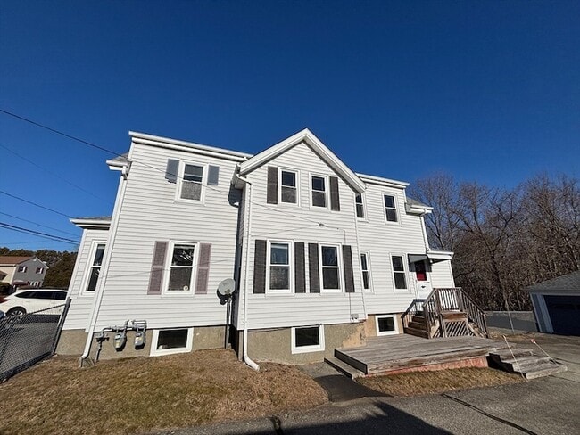 Building Photo - 112 Prospect St