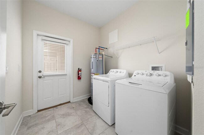 Building Photo - 12124 Sonnet Ave