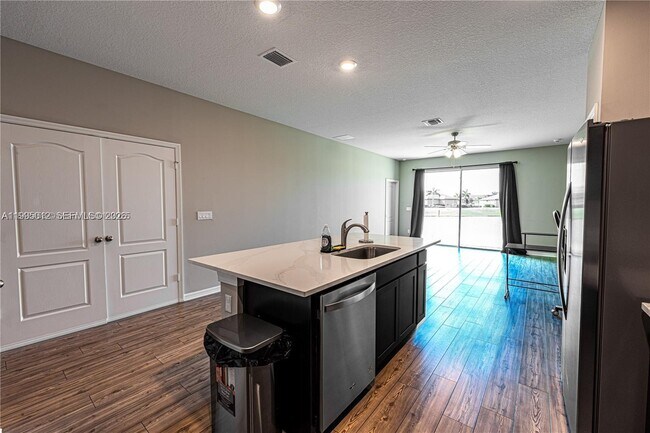 Building Photo - 5204 Jovial Ct