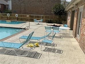 Building Photo - 1011 Fountain View Dr