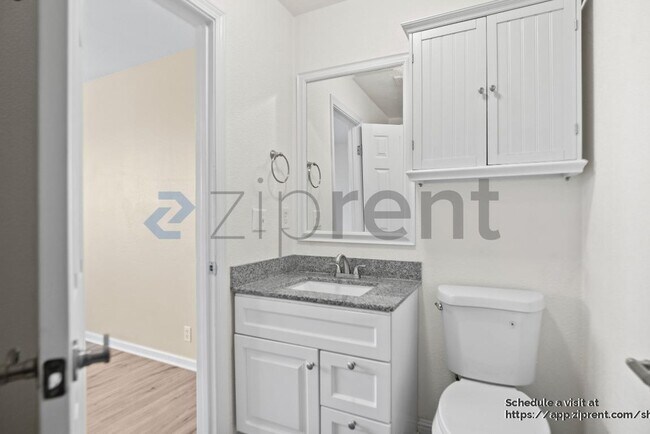 Building Photo - 8370 Parish Way