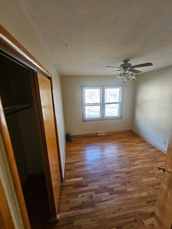 Building Photo - 821 W Spruce St