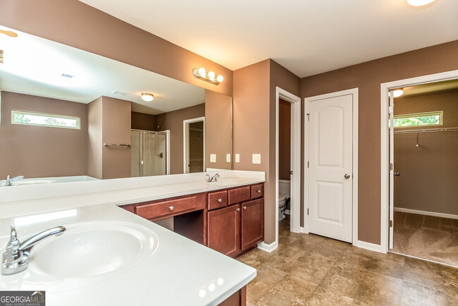 Building Photo - 930 Walking Stick Trail NE