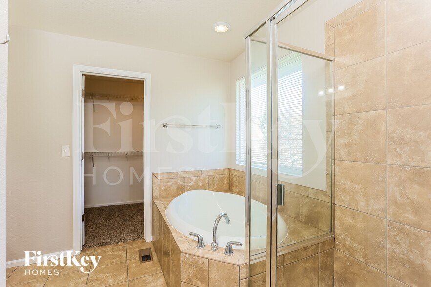 Building Photo - 10118 Uravan St