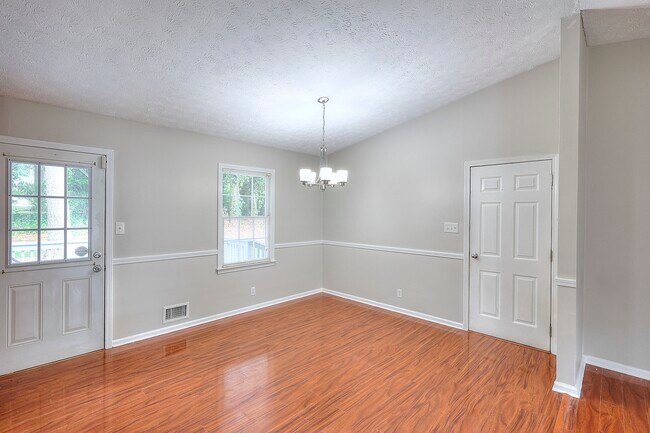 Building Photo - 782 Bankshire Dr