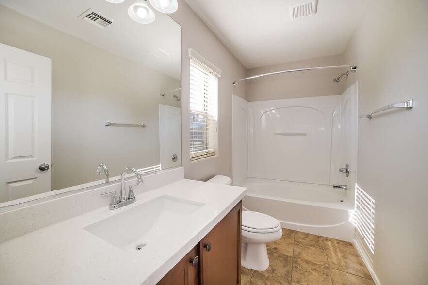 Building Photo - 477 N Citrus Ln