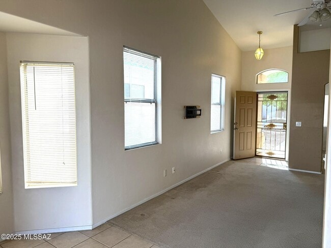 Building Photo - 12213 N Makayla Canyon Dr