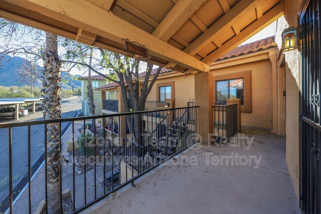 Building Photo - 8271 N Oracle Rd