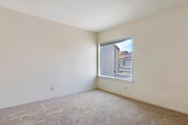Building Photo - 959 Via Colinas