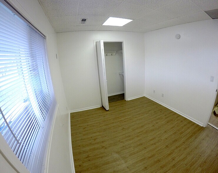 Master bedroom - 101 Parkway Ave