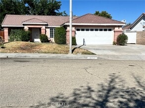Building Photo - 44329 Hazel Ct