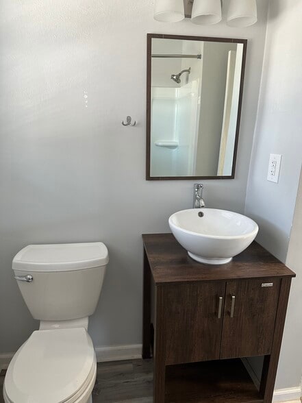 Full Bathroom upstairs - 1303 Longwood Ave