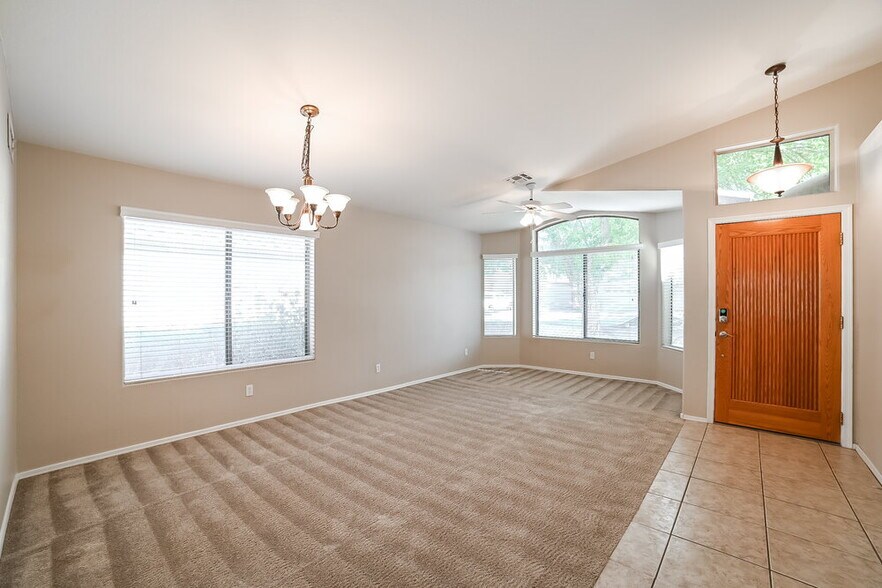 Building Photo - 6660 W Monona Dr