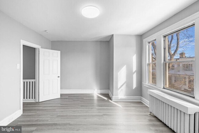 Building Photo - 5517 Ridgewood St