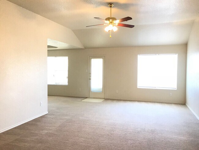 Building Photo - 3-Bedroom House for Rent in Killeen