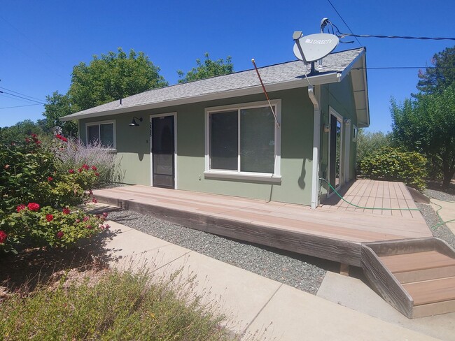 Primary Photo - Lakeport location for retn!!