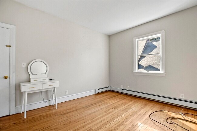 Building Photo - 87 Broad St