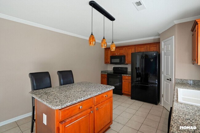 Building Photo - Charming 4BR House in Whitsett