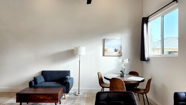 Building Photo - 2635 Dalemead St