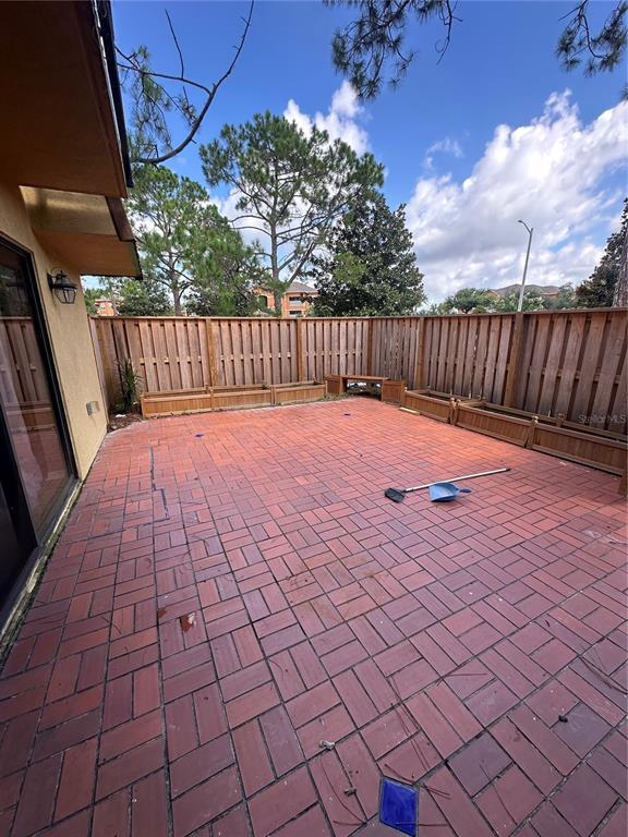 Building Photo - 5252 Brook Ct