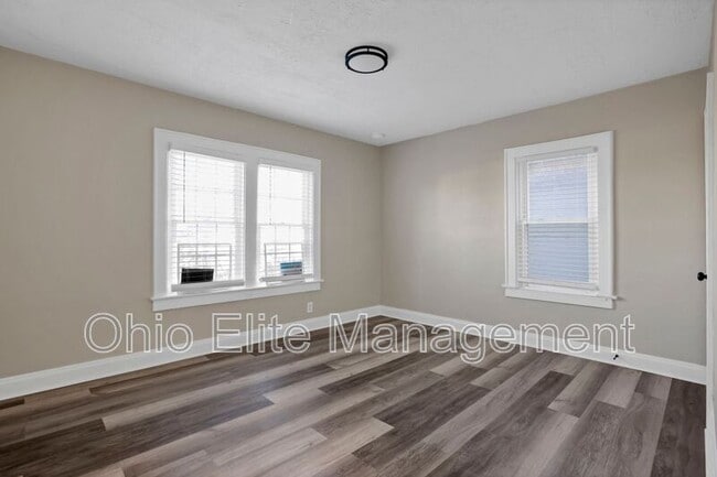 Building Photo - 1398 S Ohio Ave