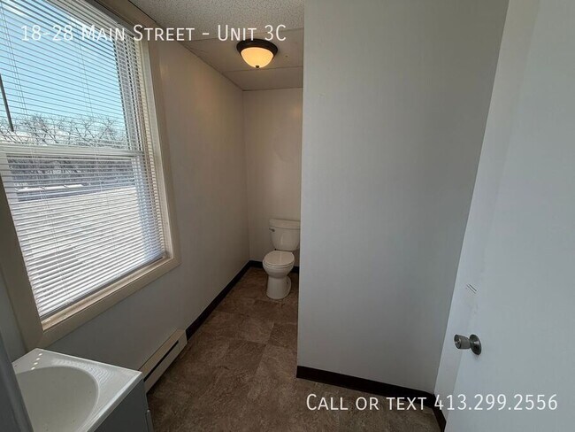 Building Photo - 18-28 Main Street-Unit 3C