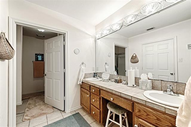 Building Photo - 105 Santee Dr
