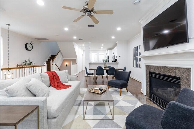 Building Photo - 2619 Colby St