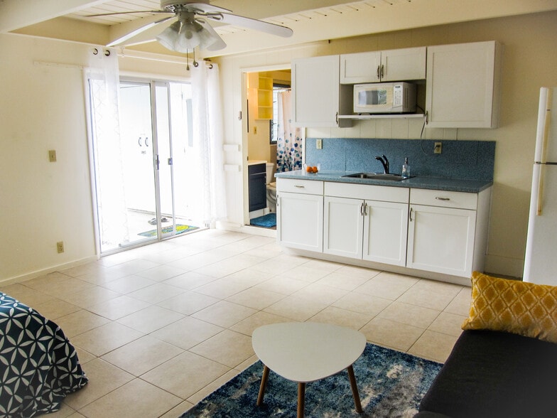 Building Photo - 491 Paumakua Way