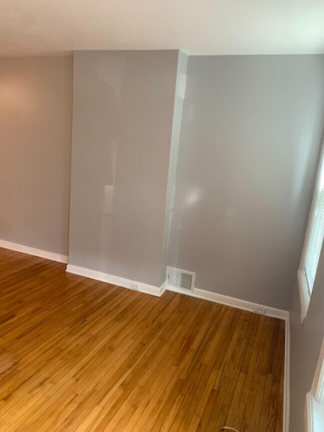 Building Photo - 1709 W Juniata St