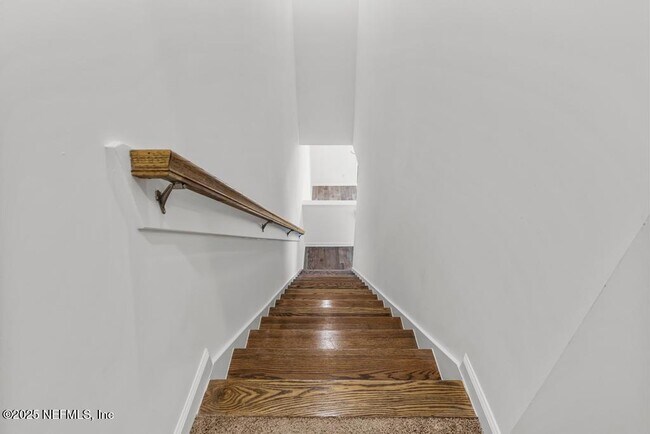 Building Photo - 475 Marquesa Cir