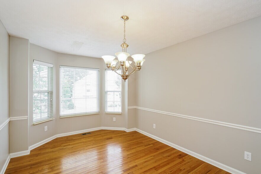 Building Photo - 106 Edgewater Pl
