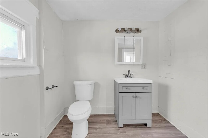 Building Photo - 201 Alberti Ct