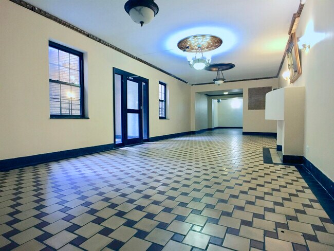 Building Photo - 567 Fort Washington Avenue