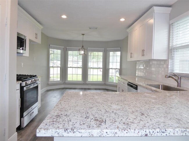 Building Photo - 8126 Glorieta Dr