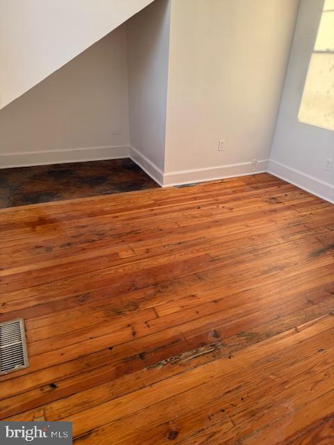 Building Photo - 704 S Pershing Ave